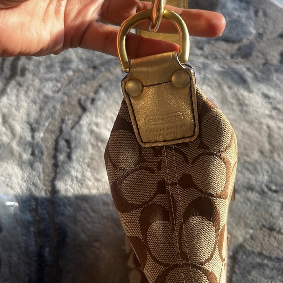 Coach Beige Signature Hobo - Picture 10 of 10